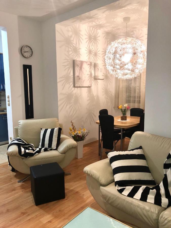 Apartment Natasa Palit Екстериор снимка