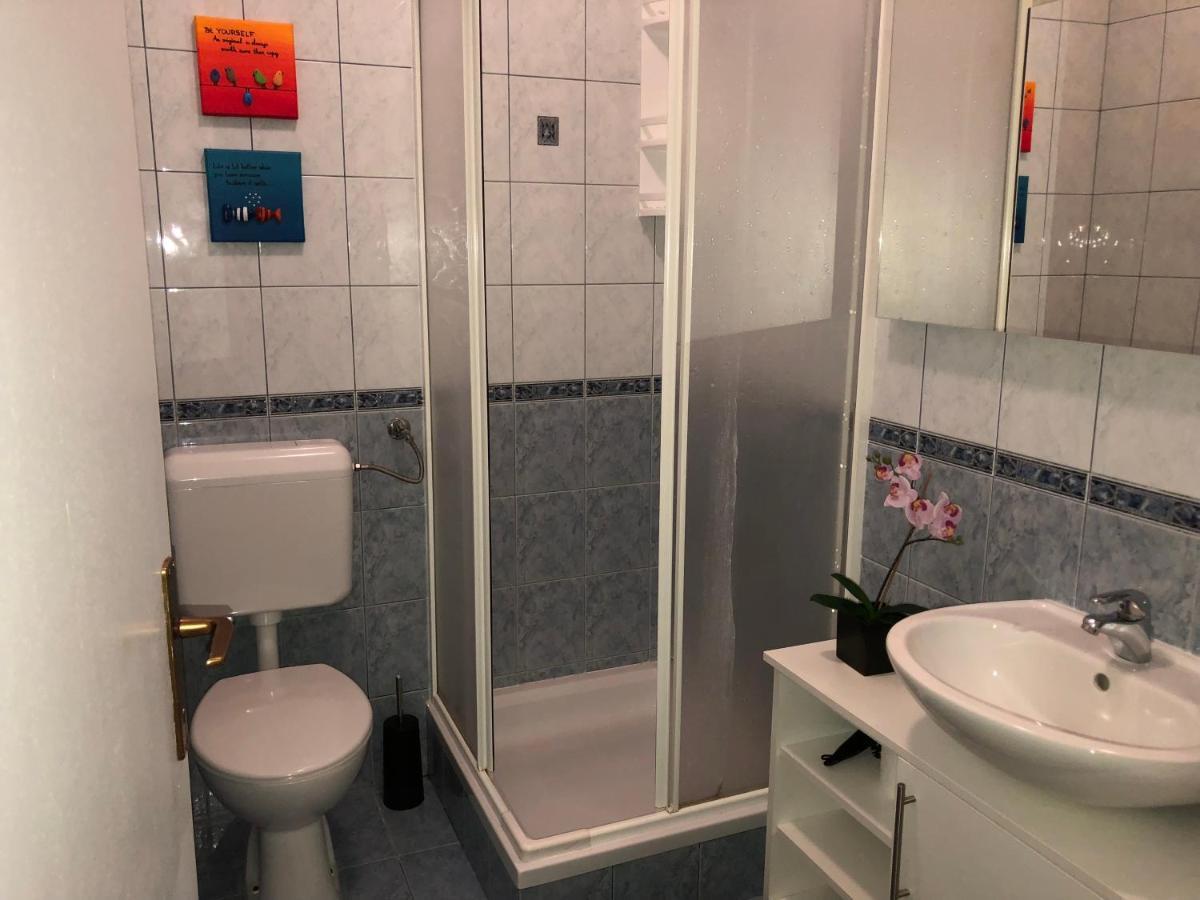 Apartment Natasa Palit Екстериор снимка