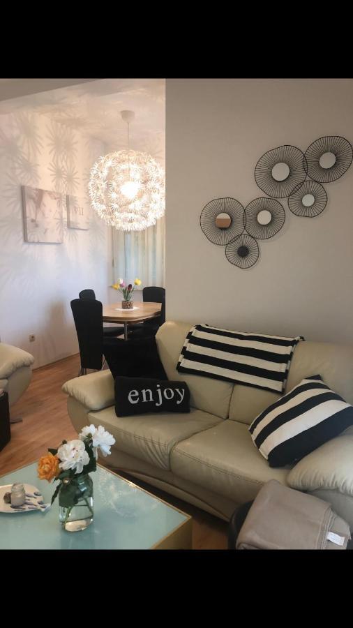 Apartment Natasa Palit Екстериор снимка