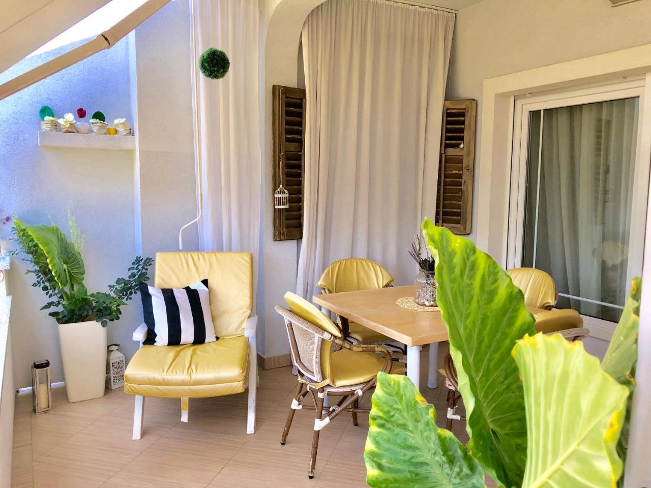 Apartment Natasa Palit Екстериор снимка