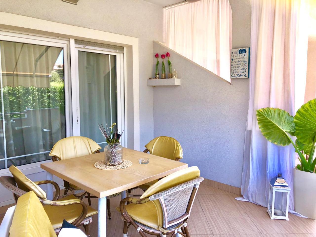 Apartment Natasa Palit Екстериор снимка